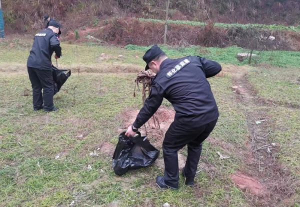 懷化藍(lán)盾保安服務(wù)有限公司,湖南保安服務(wù),湖南區(qū)域秩序維護(hù),湖南物業(yè)管理服務(wù) 懷化藍(lán)盾保安服務(wù)有限公司,湖南保安服務(wù),湖南區(qū)域秩序維護(hù),湖南物業(yè)管理服務(wù)